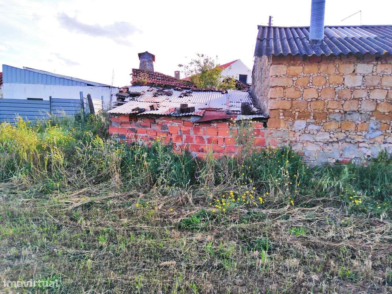 Moradia para reconstrução em Tremês - Grande imagem: 5/6