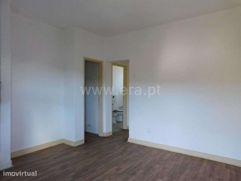 Moradia em Banda T3 / Covilhã, Barroca Grande - Grande imagem: 4/18