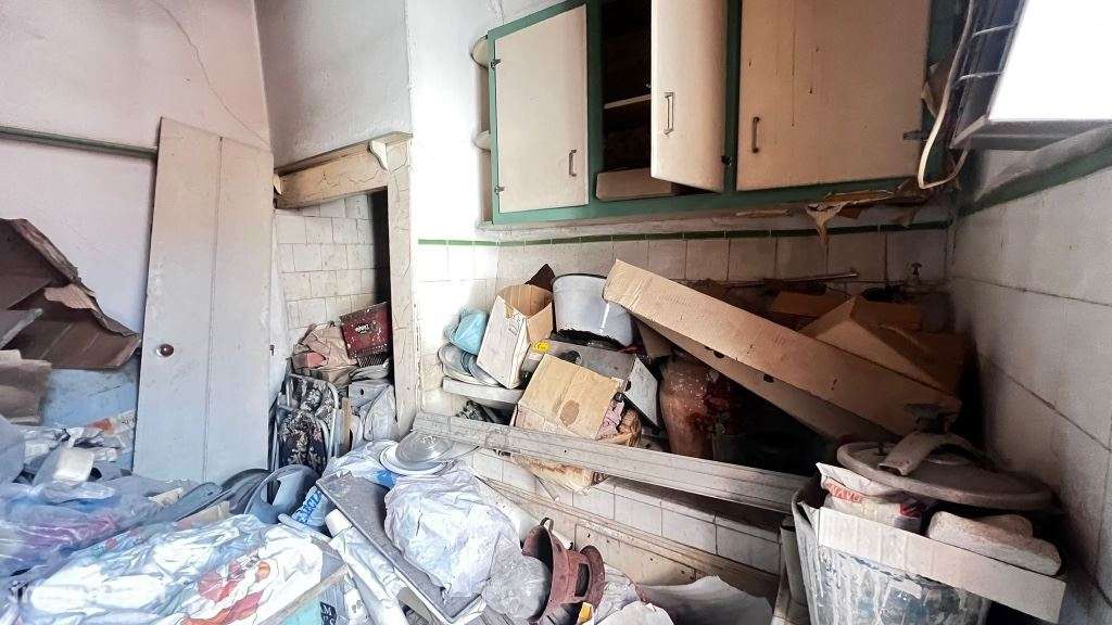 Pizzaria e Habitação no 1º andar no Centro do Montijo - Para renovar-22