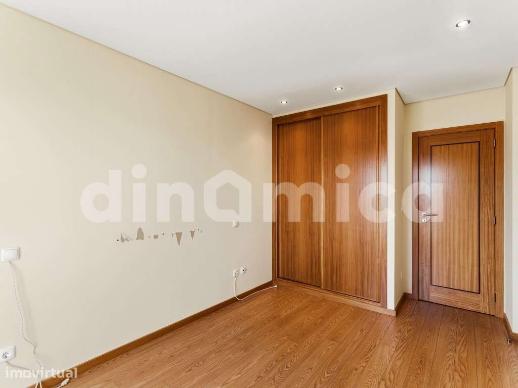 Oportunidade! T2 Póvoa de Varzim a 300m da praia !!-11