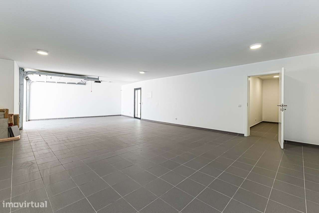 Moradia T3 com piscina e garagem - Mexilhoeira Grande-40
