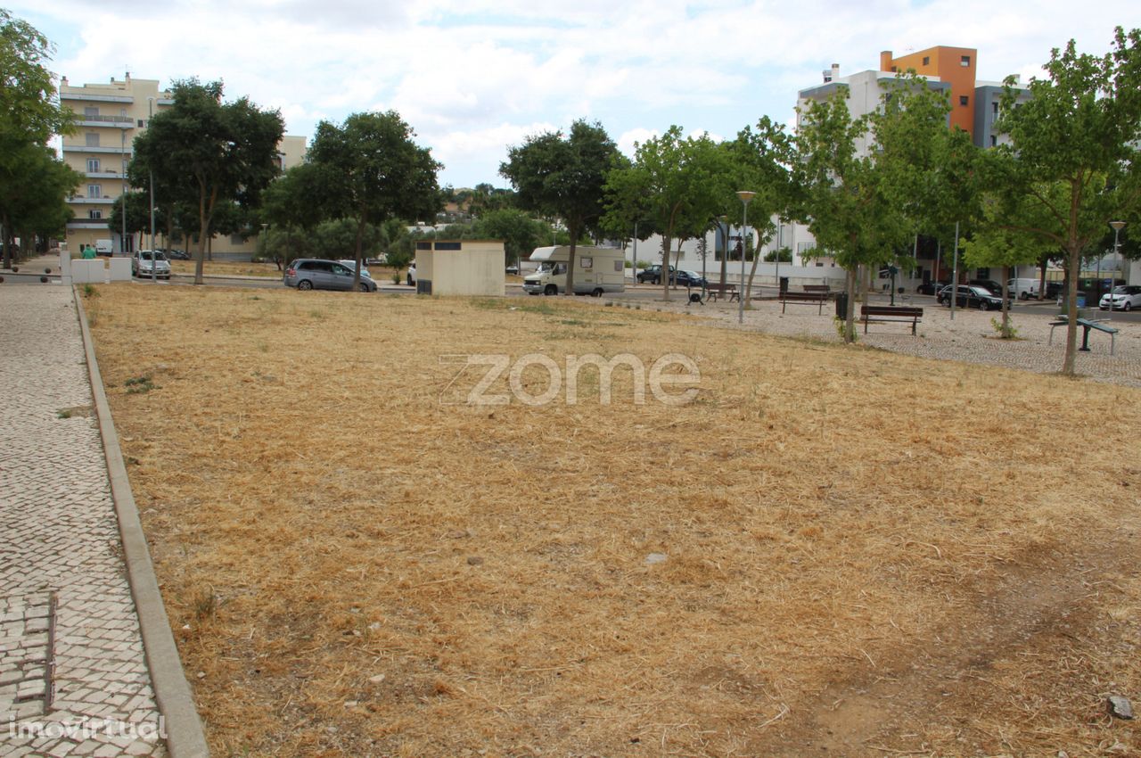 Terreno destinado a construção Urbana Vertical.