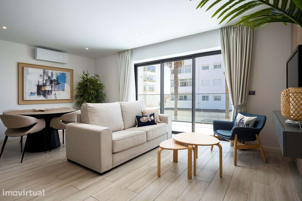 T2 Moderno com vista Mar em Quarteira-8