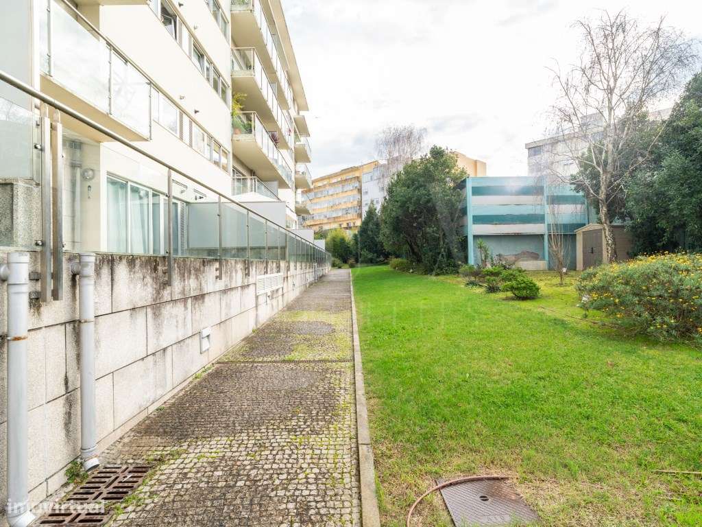 T2 PREMIUM À ROTUNDA DA BOAVISTA-32