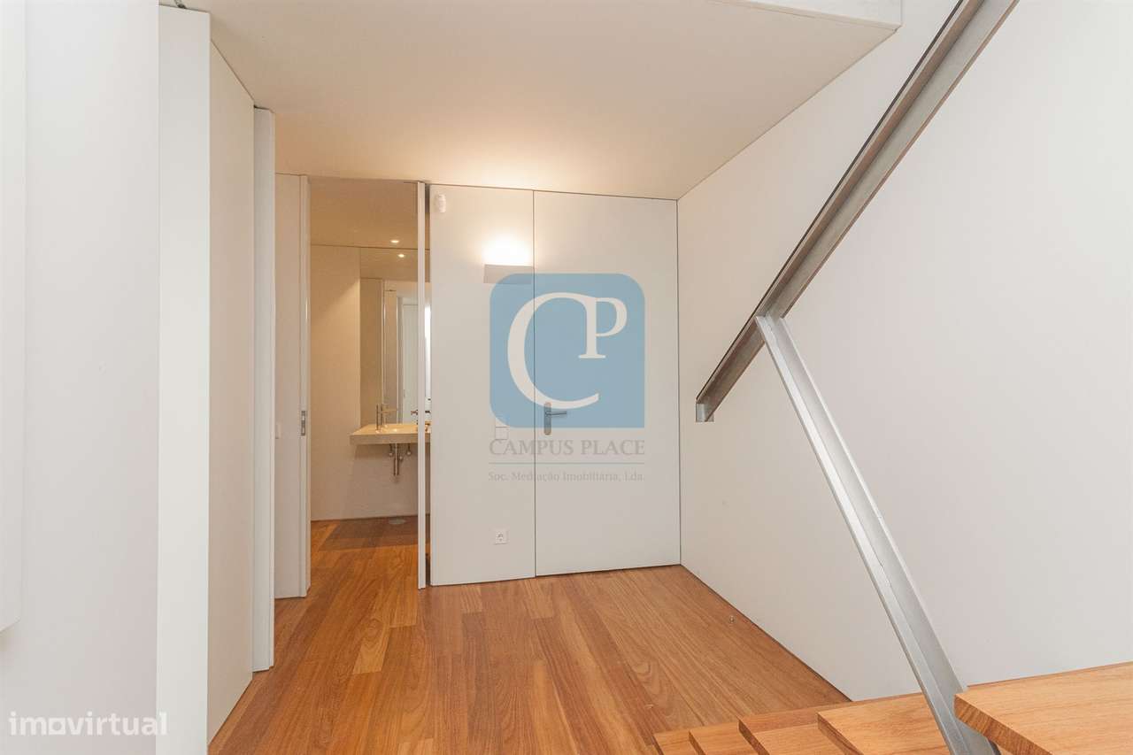 Moradia nova V5 à Avenida dos Combatentes no Bonfim, Porto-1