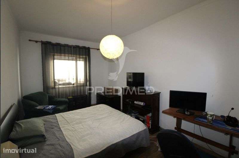 T1 r/chão adaptado a T2 com quintal – Alcochete - Grande imagem: 5/8