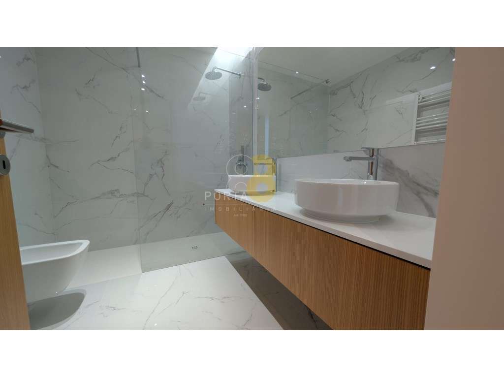 T3 c/varanda e vista mar em Vila Nova de Gaia-18