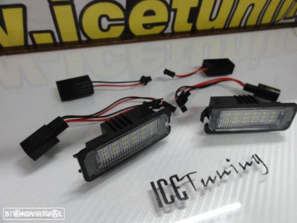 Suporte De Lampada De Matricula Com Led Branco Seat Altea, Altea XL, Exeo, Exeo ST, Ibiza 6J, Leon 1P, Bentley Continental Flying, GT, GT speed, GTC speed, Porsche Carrera GT, 911 Carrera 996, 997, GT2, GT3, 987, Cayene 9PA, Cayman 987C, Boxster, Audi TT,  VW Polo 6N2, 9N,9N3, Beetle, Passat B6, B7, EOS, Golf 4, 5, 6, 7, Lupo, Passat 3C, CC - 6