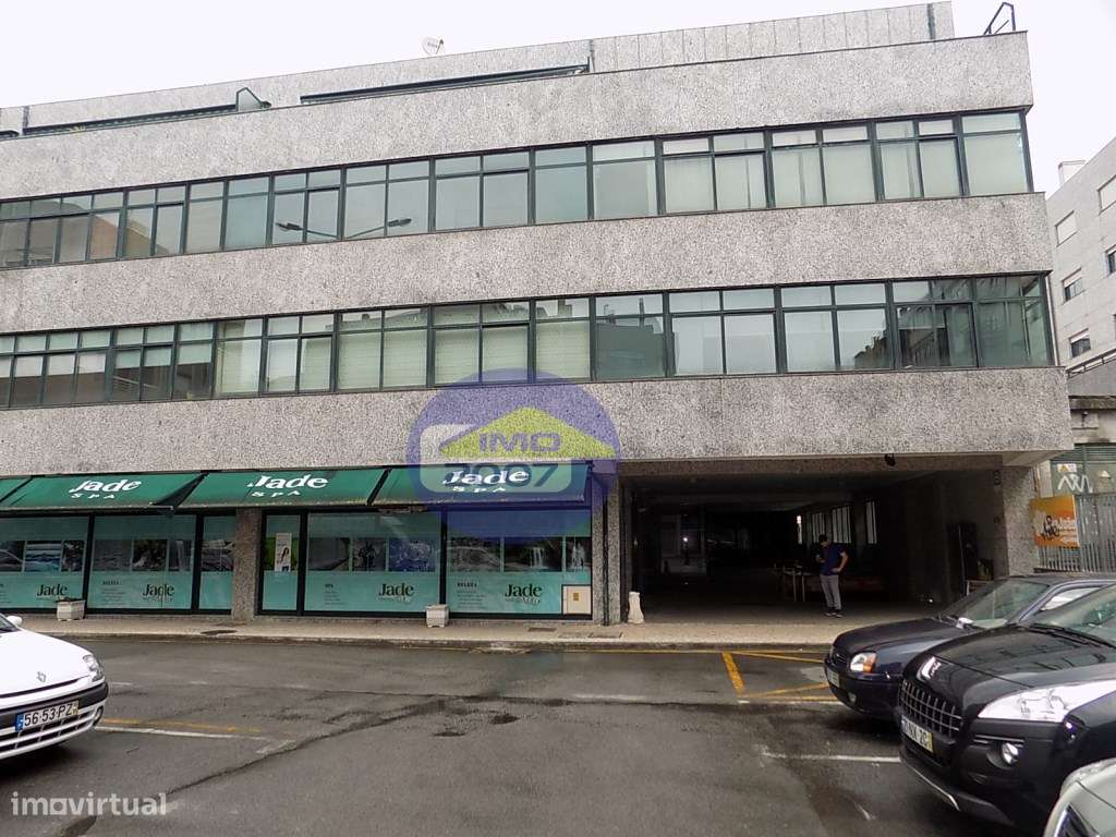 Loja com 1053m2 no centro de São João da Madeira - Grande imagem: 4/60