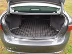 Toyota Avensis 1.8 Premium - 6