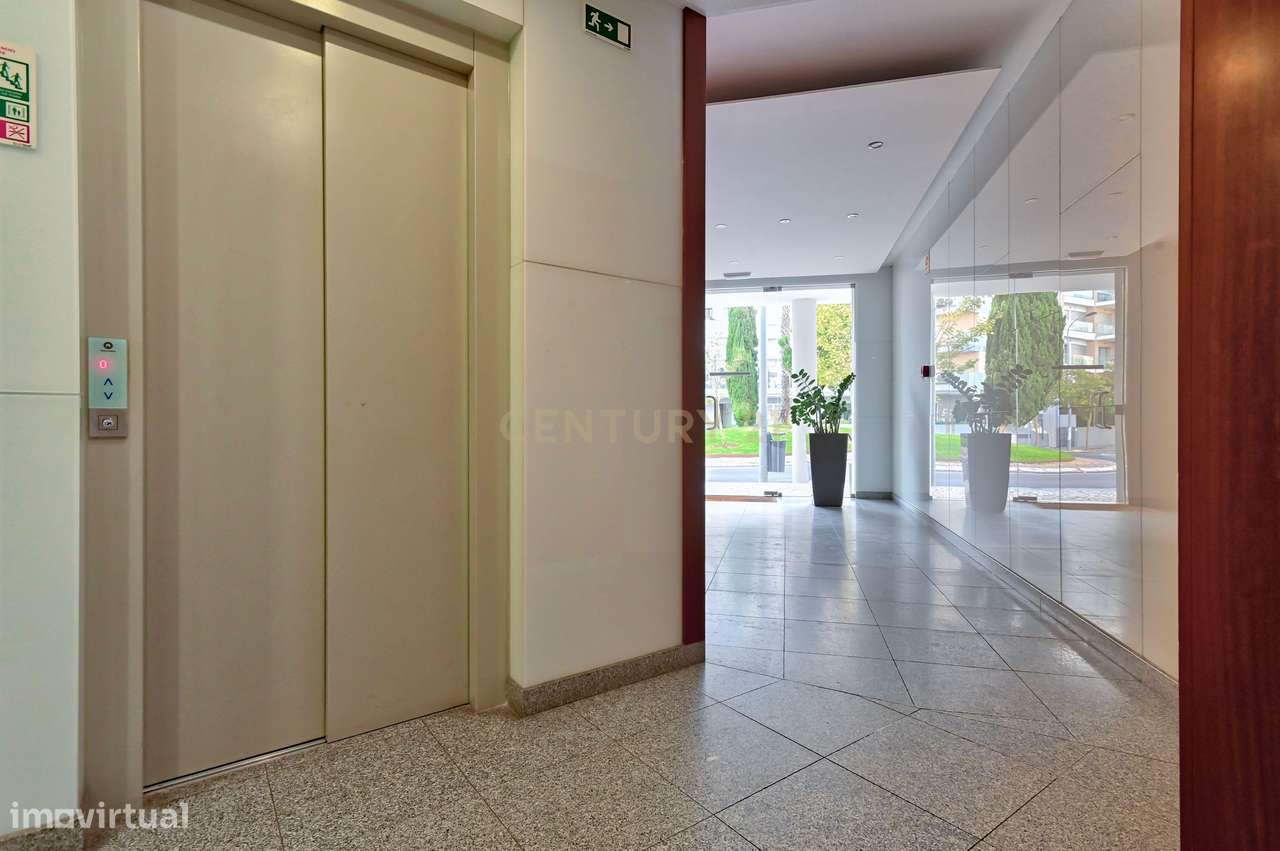 Apartamento T3 de Luxo com Box para 2 Carros — Quinta das Marianas, Pa-33