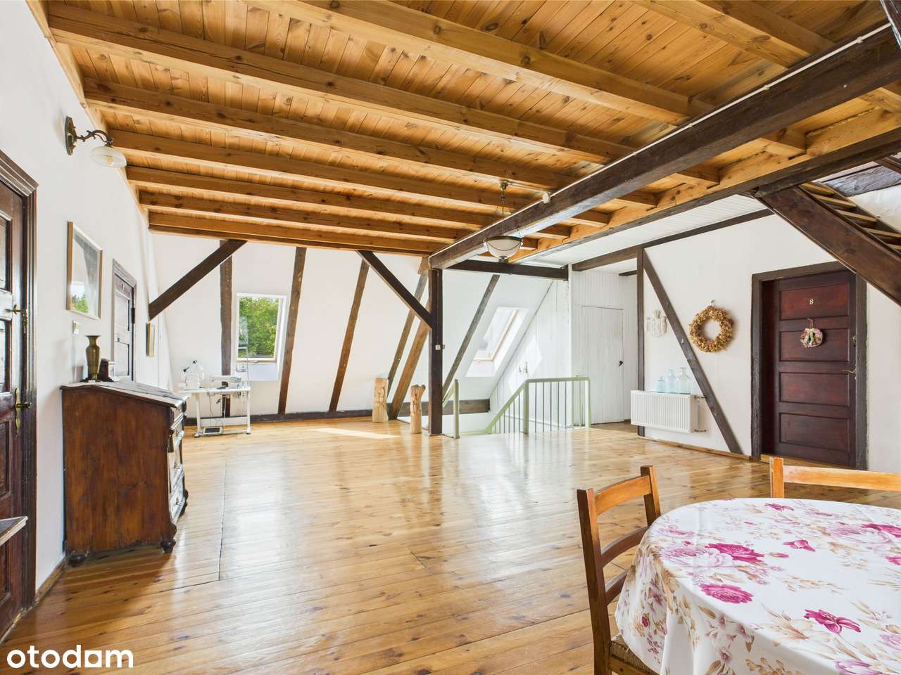 Dworek nad jeziorem na Mazurach - usługi hotelowe/gastronomiczne-9