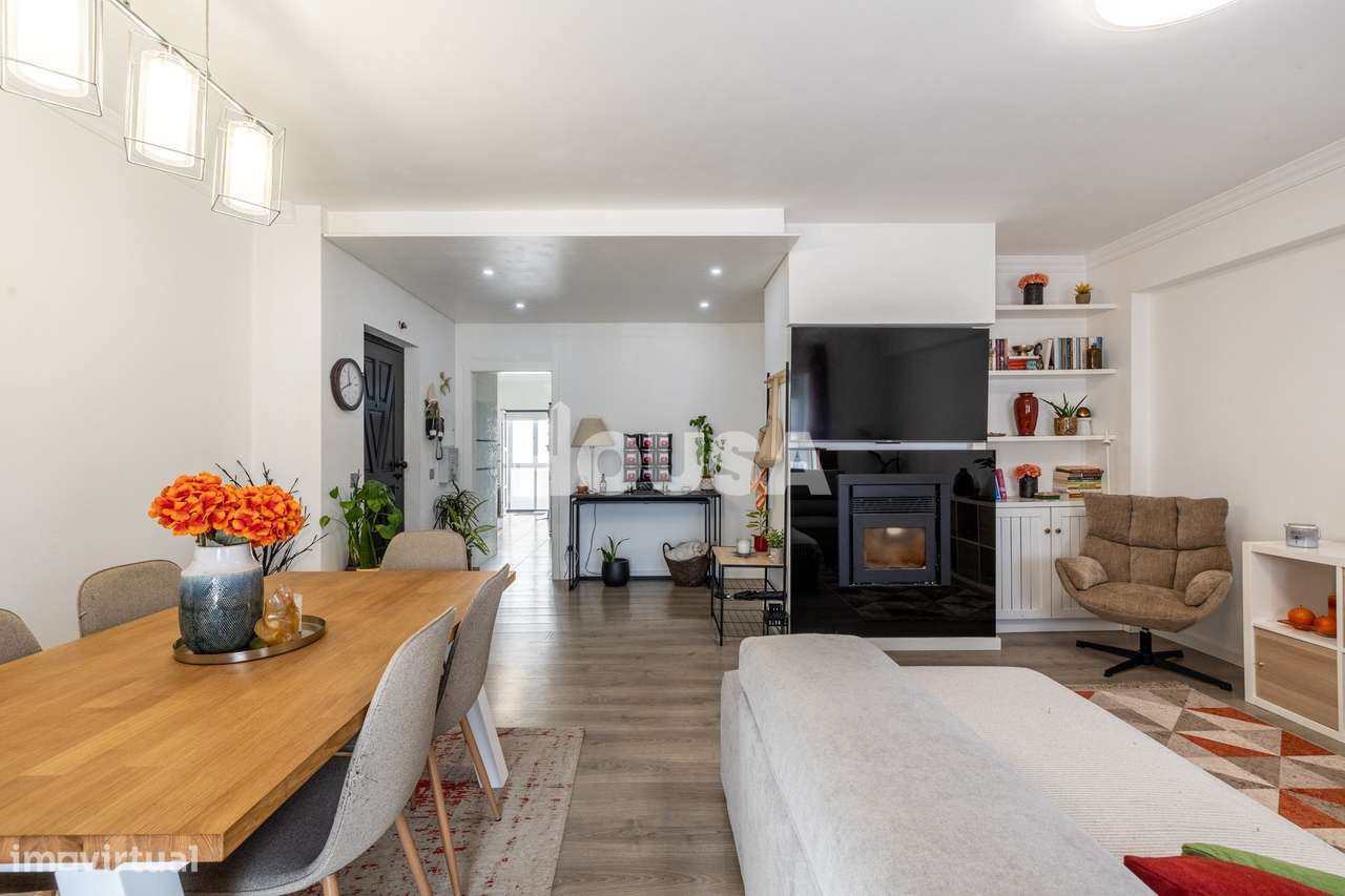 Apartamento T3 com Sótão, Garagem e Terraço – Nova Leiria-12
