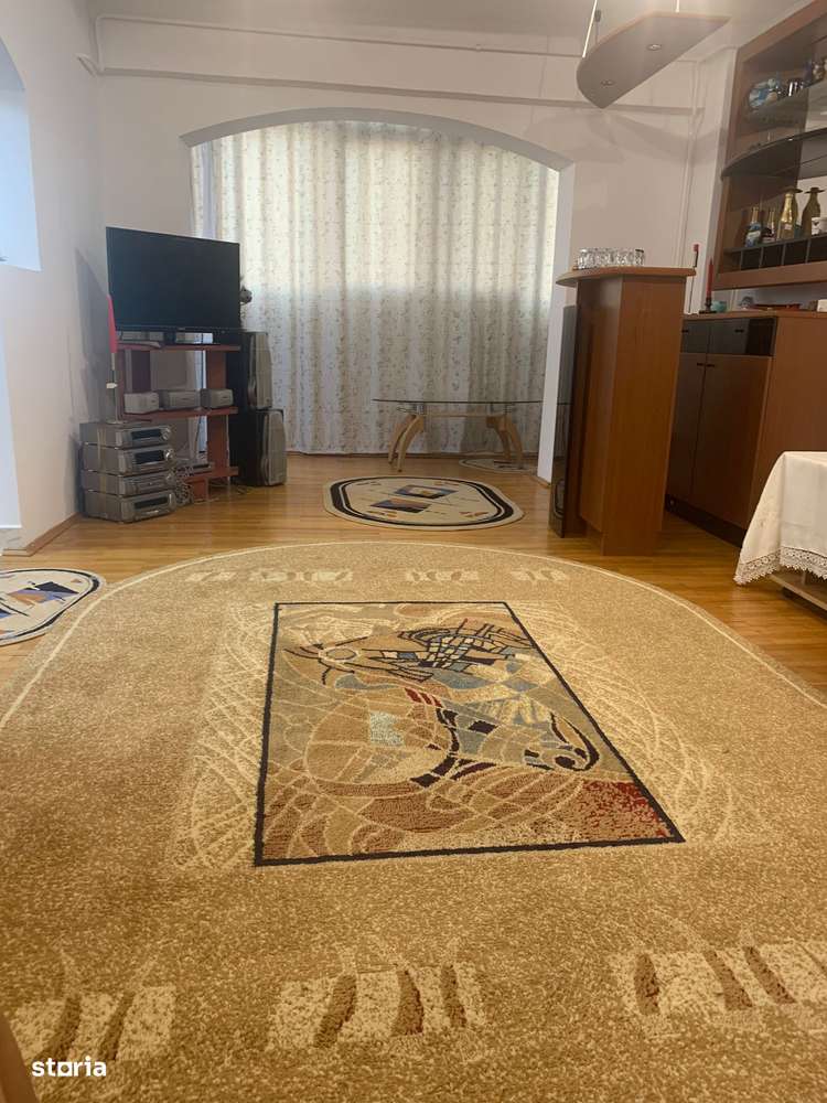 Vand apartament 3 camere, str Turda, Pitesti - Imagine principală: 4/14