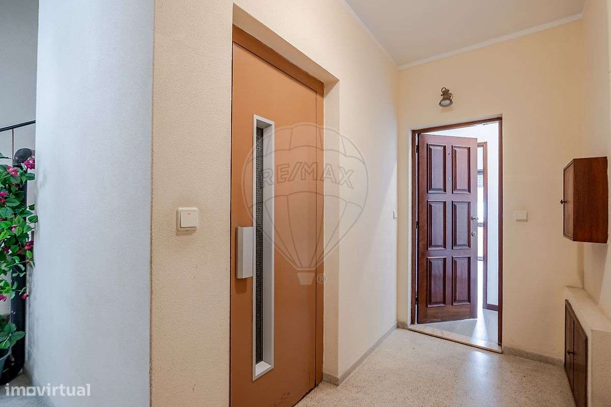 Apartamento T2 para arrendamento - Grande imagem: 2/36