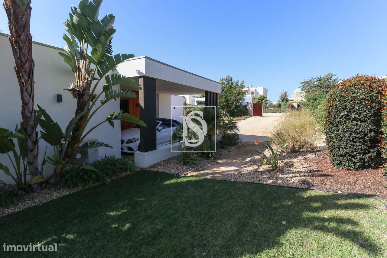 Fantástica moradia T3-37