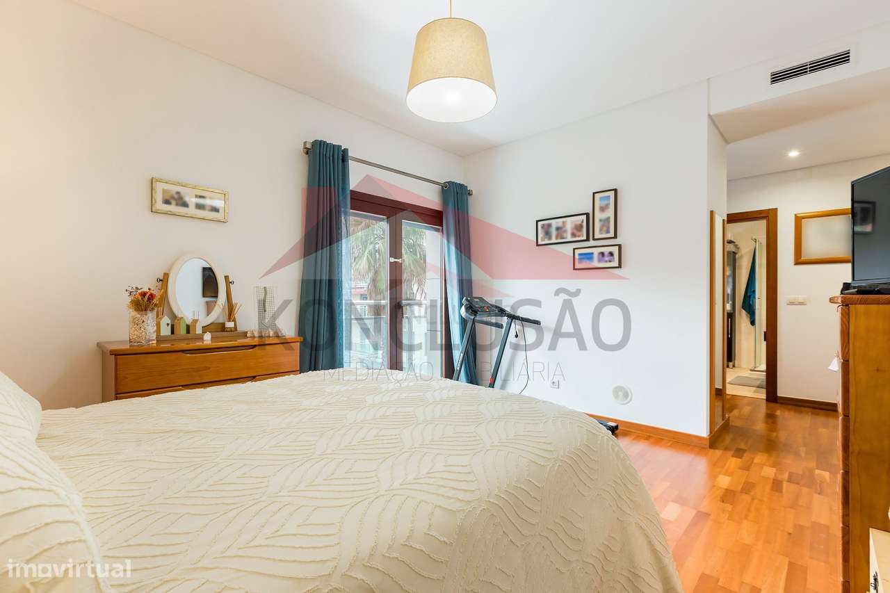 T2 em Excelente Estado | Garagem para 2 Viaturas | Arrecadação | Ur...-18