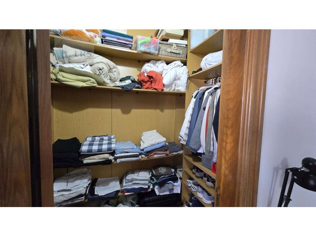 Moradia em Alcoitão - Excelente Oportunidade

Situada numa zona r...-37