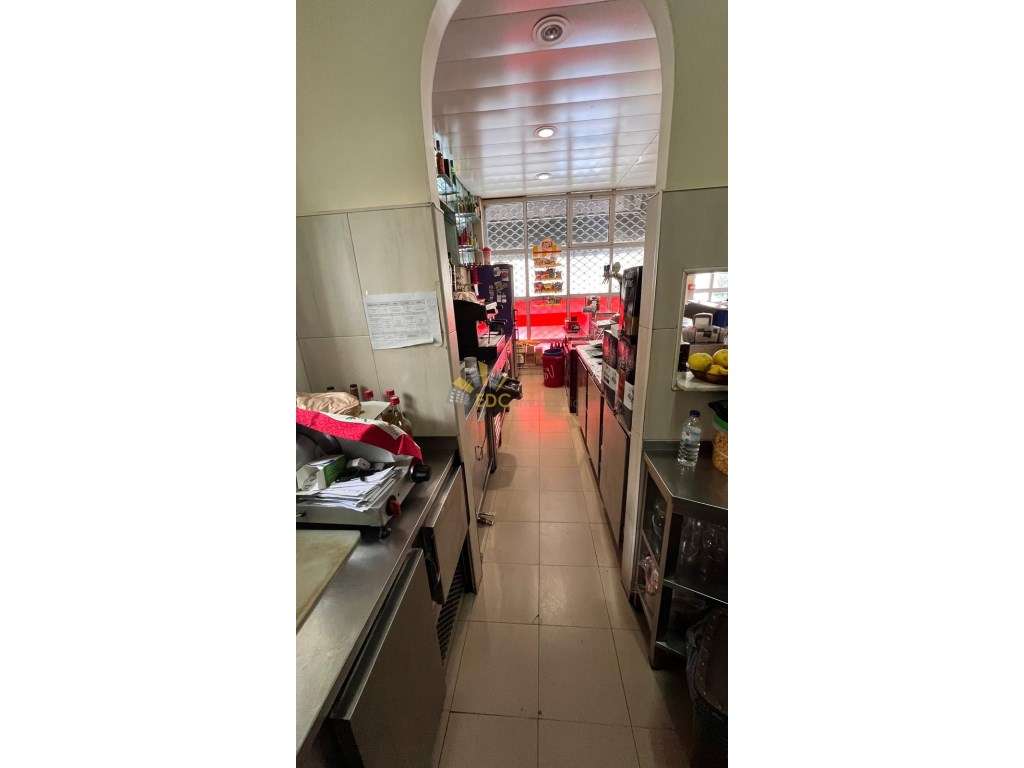 Café-snack bar para Trespasse | Localizado na Tapada das Mercês | N...-6