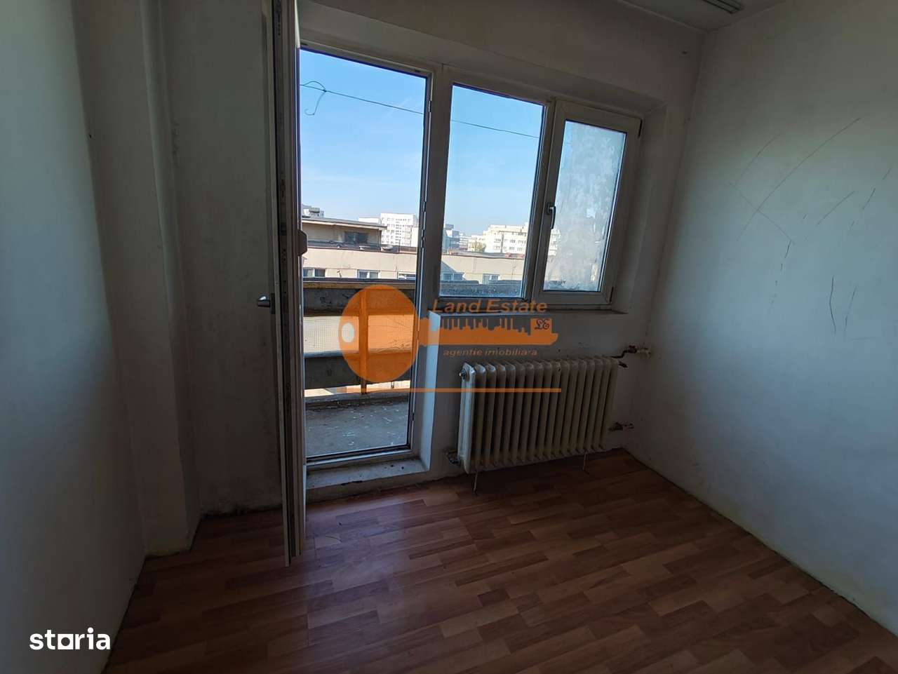 Garsoniera Gorjului-Bloc mixt(200 m metrou-1981) - Imagine principală: 5/15