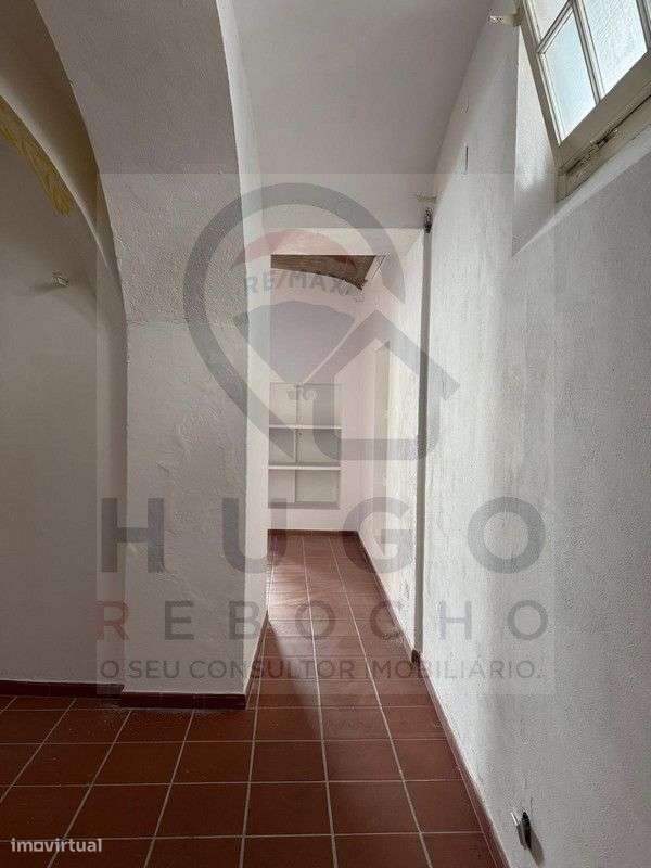 Loja para Venda em Arraiolos – 132m²-9