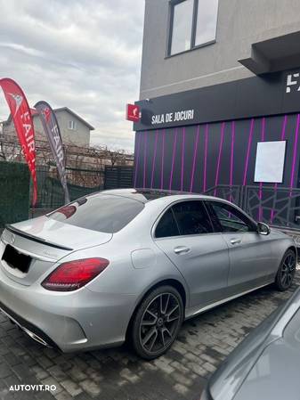 Mercedes-Benz C 400 4Matic 9G-TRONIC - 5