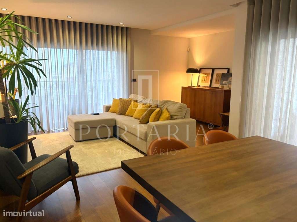 Apartamento T4 com terraço e garagem fechada em Aveiro-3