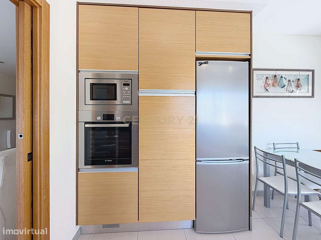 Apartamento T2 com varanda e garagem fechada na Nazaré.-14