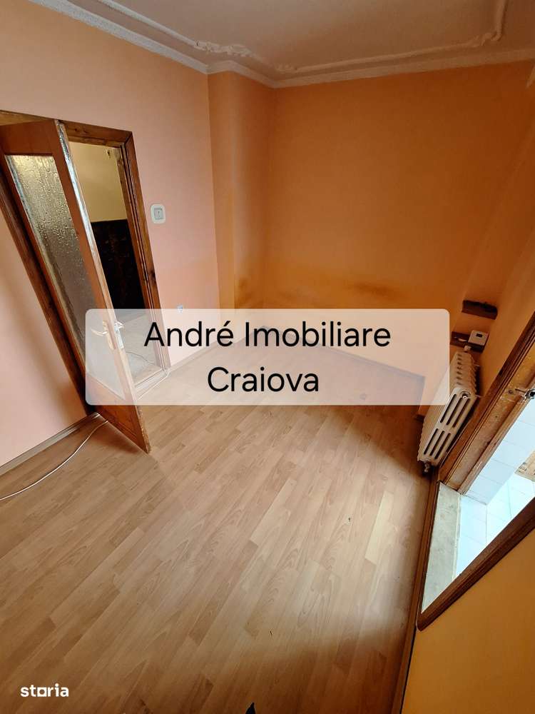 Apartament 2 decomandate în Craiovița Nouă,centrală termică - Imagine principală: 5/7