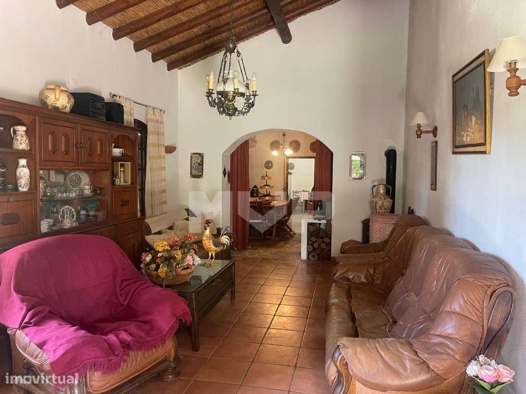 Quinta com 3 quartos e forno em Santa Bárbara de Nexe, Faro.-3