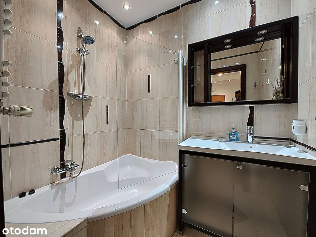 Sprzedaż 84m2 3 pokoje 2 garaże Bemowo Górce-9