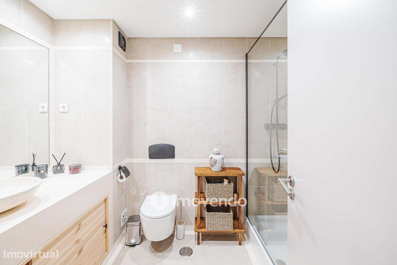 Apartamento T3 com garagem, em condomínio com piscina, em Bicesse-39