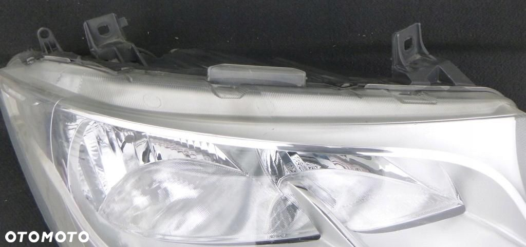 Mercedes Sprinter Reflektor Prawy A9109060100 - 2