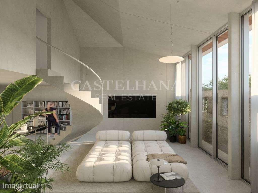 Apartamento T2 duplex com varanda no centro histórico do Porto - Grande imagem: 5/38