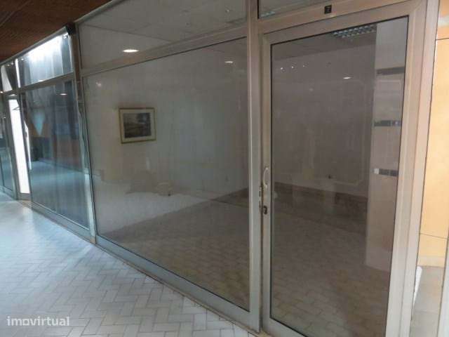 Loja em Centro Comercial - Alto do Seixalinho - Barreiro-4