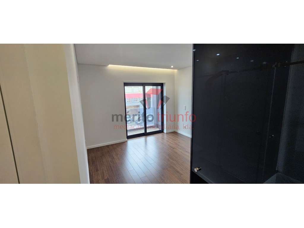 Oferta Escritura e Registo- Apartamento T3 NOVO - Ramalde - Porto-32