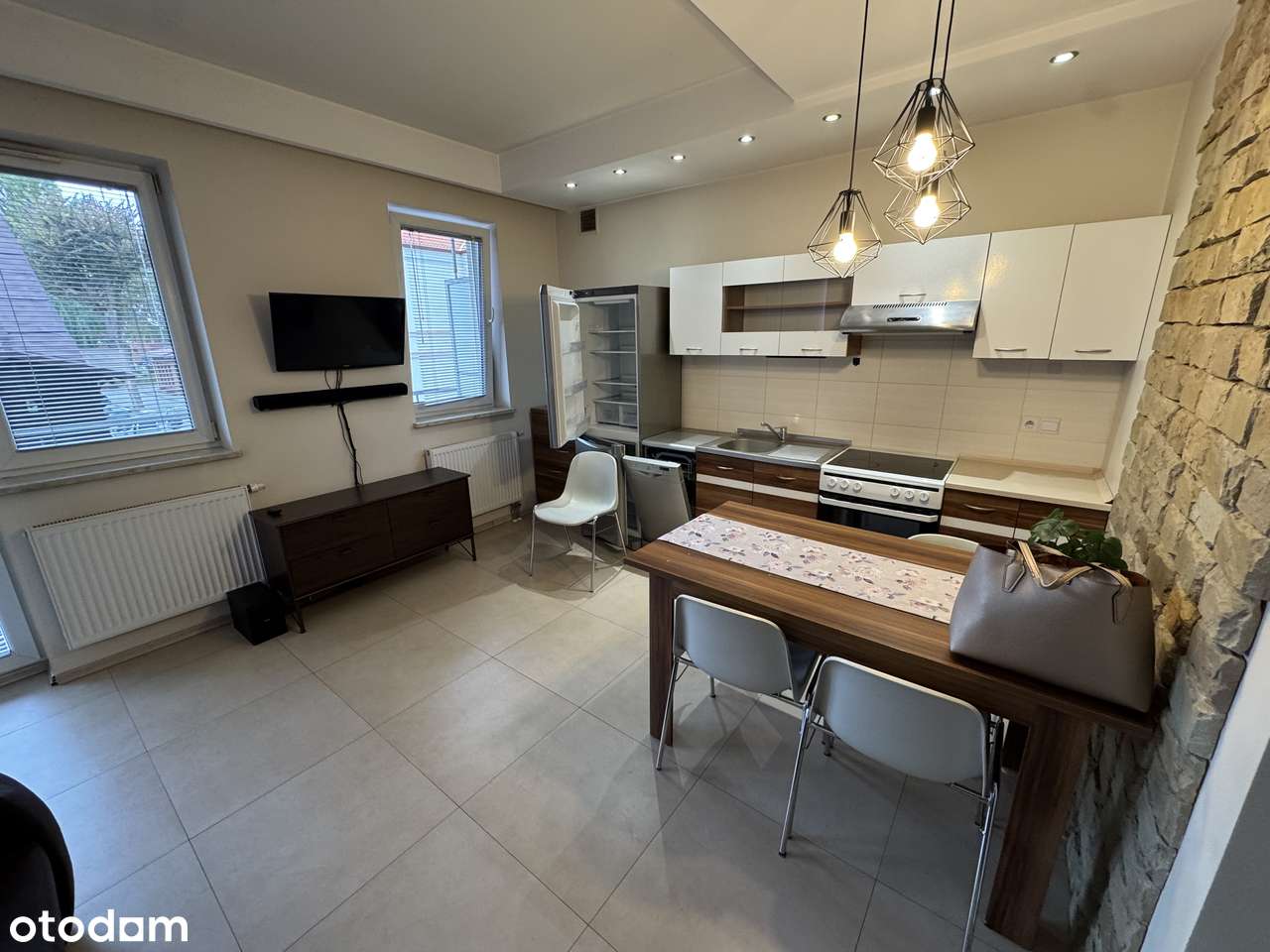 Warszawska, 2 pokoje, winda, cegła-0