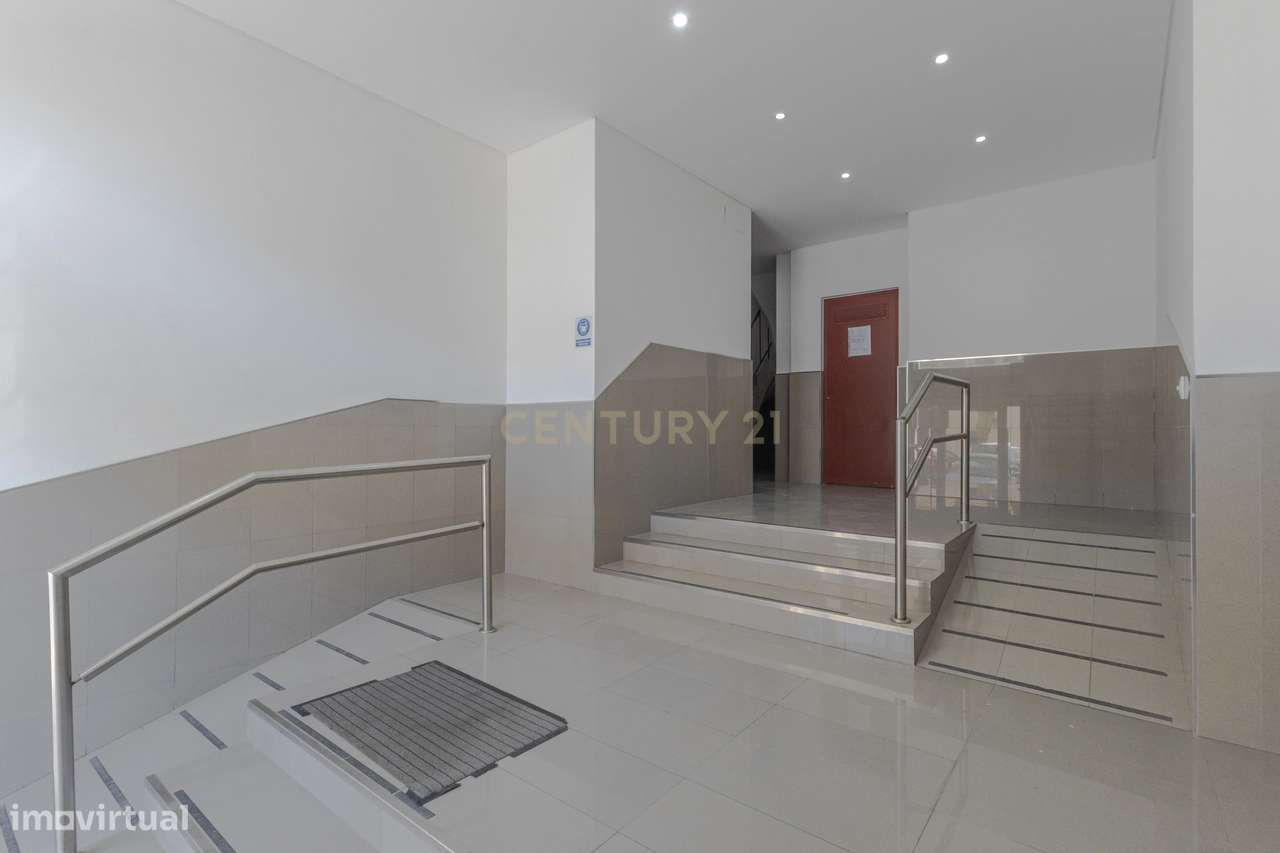 T2 com Vista Mar no 6.º Andar | Matosinhos Sul-21