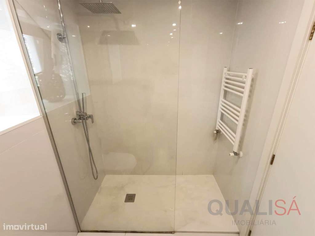 Apartamento T3 de gaveto com varandas e garagem fechada localizado ...-25