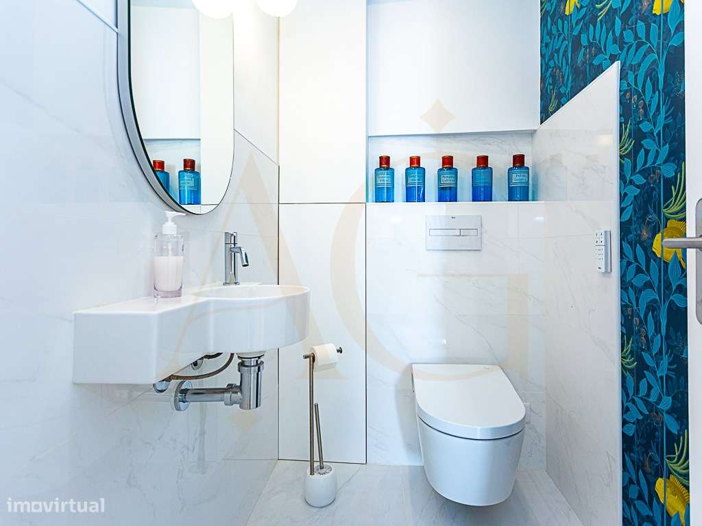 Moradia com Garagem, Piscina, Jardim e amplos Terraços, para venda ...-15