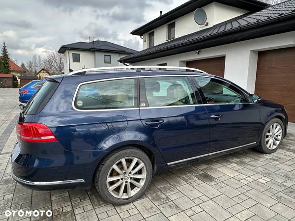 Volkswagen Passat 2.0 TDI Highline R-Style DSG - 14