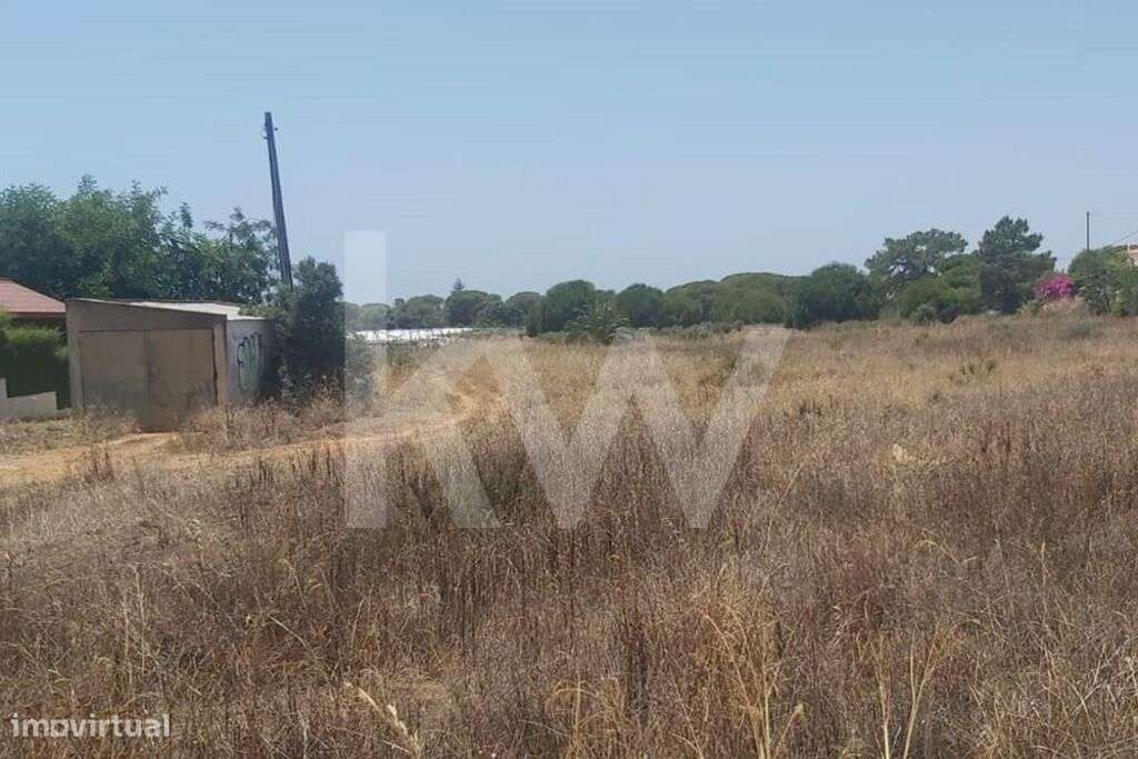 Terreno com projeto para construção de 47 apartamentos em Faro, Algarv - Grande imagem: 3/26