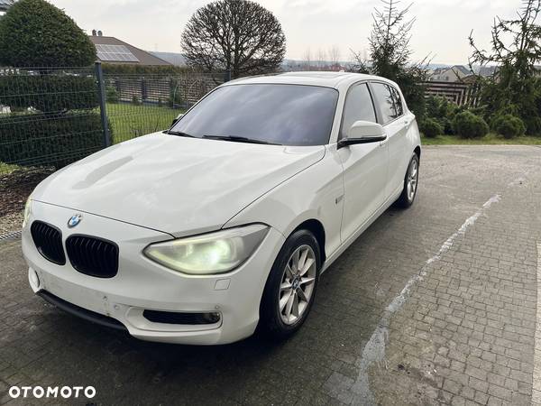 BMW Seria 1 118d Sport Line - 4