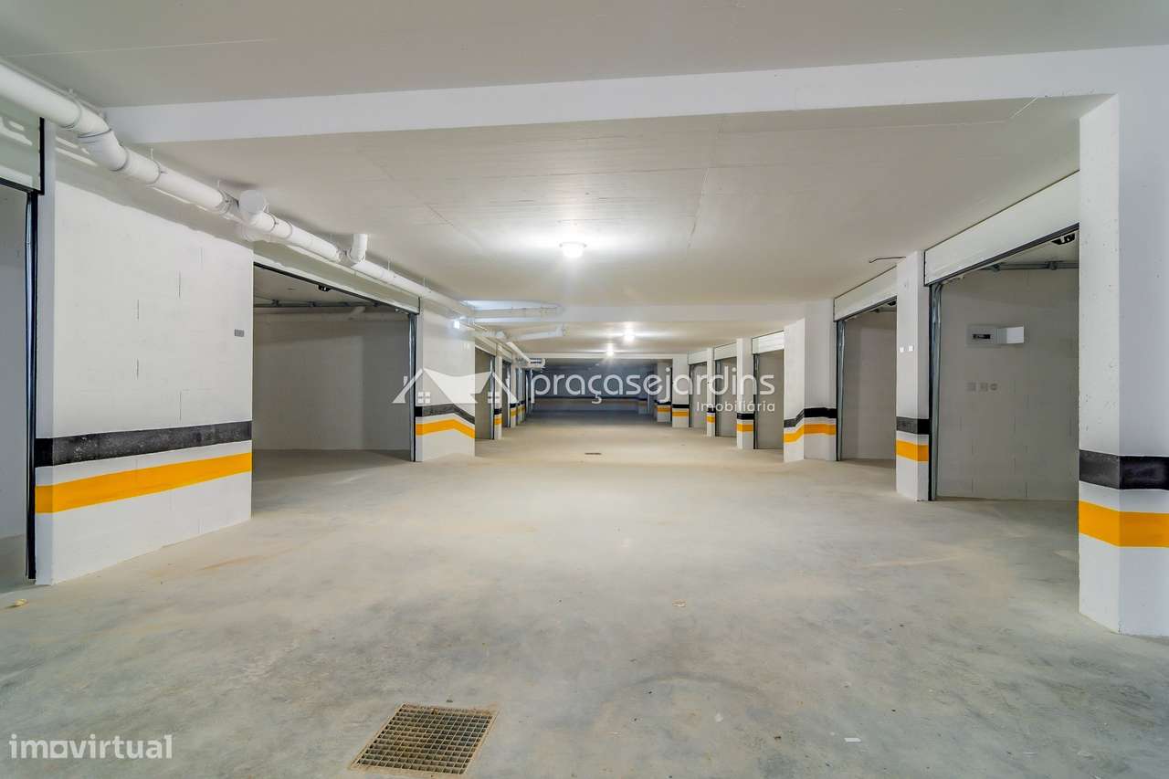 Espaçoso Apartamento com 3 frentes-14