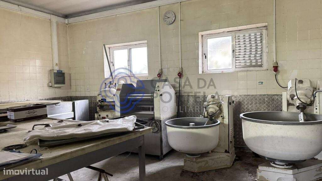 Moradia T5 com espaço comercial em Campo, Valongo - Grande imagem: 4/11