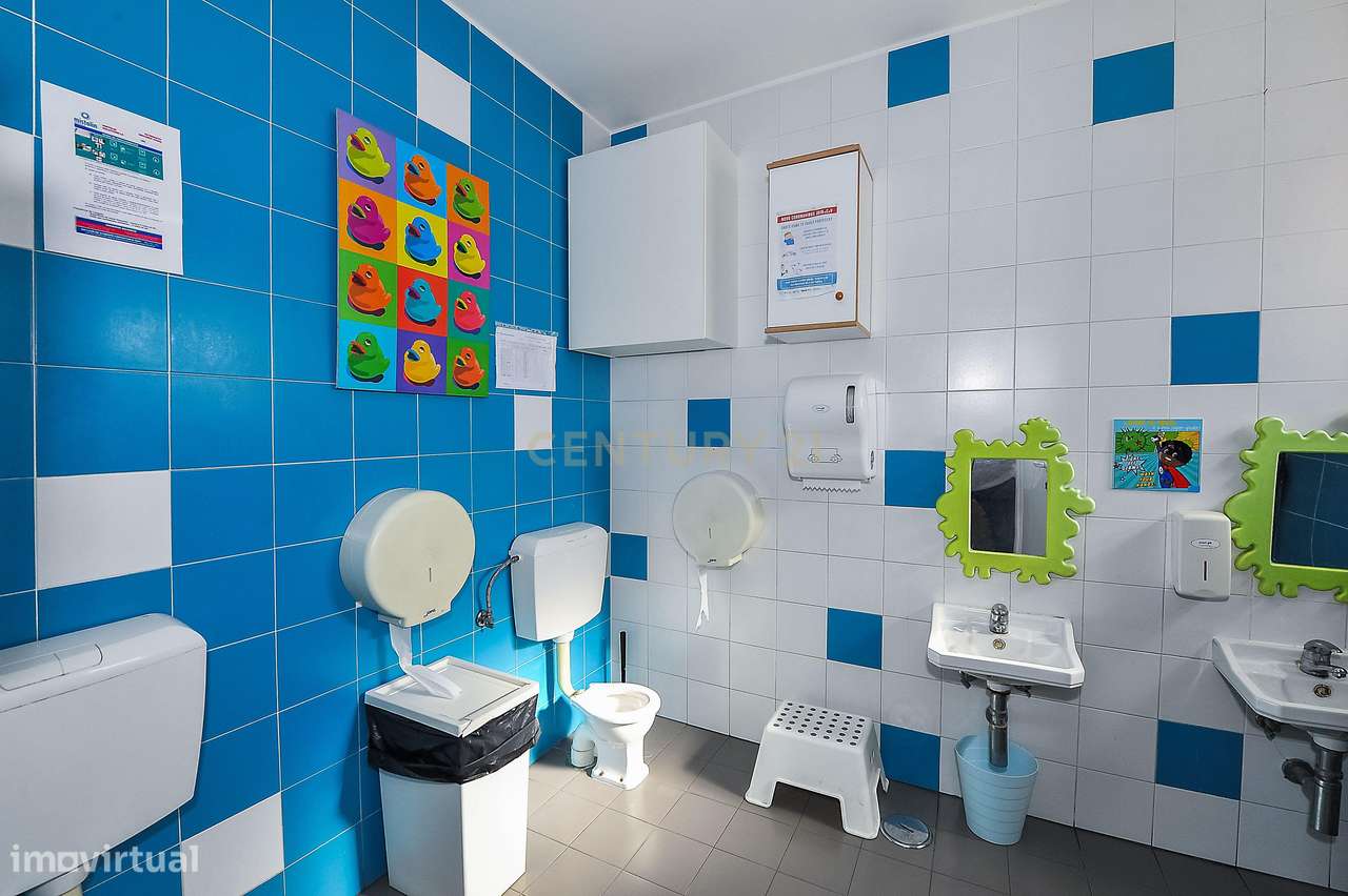 Imóvel com negócio (colégio)– Centro da Parede, Cascais-37