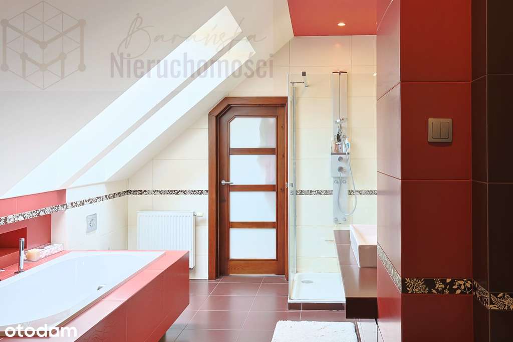 Wyjątkowy dom wolnostojącym z pięknym ogrodem-13