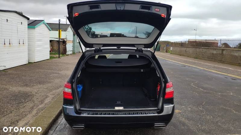 Mercedes-Benz Klasa E 220 T CDI DPF BlueEFFICIENCY 7G-TRONIC - 7