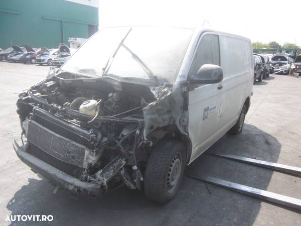 Dezmembrez Volkswagen T5 Transporter 2.0 D , an 2011, tip motor CAA,4X4 - 1