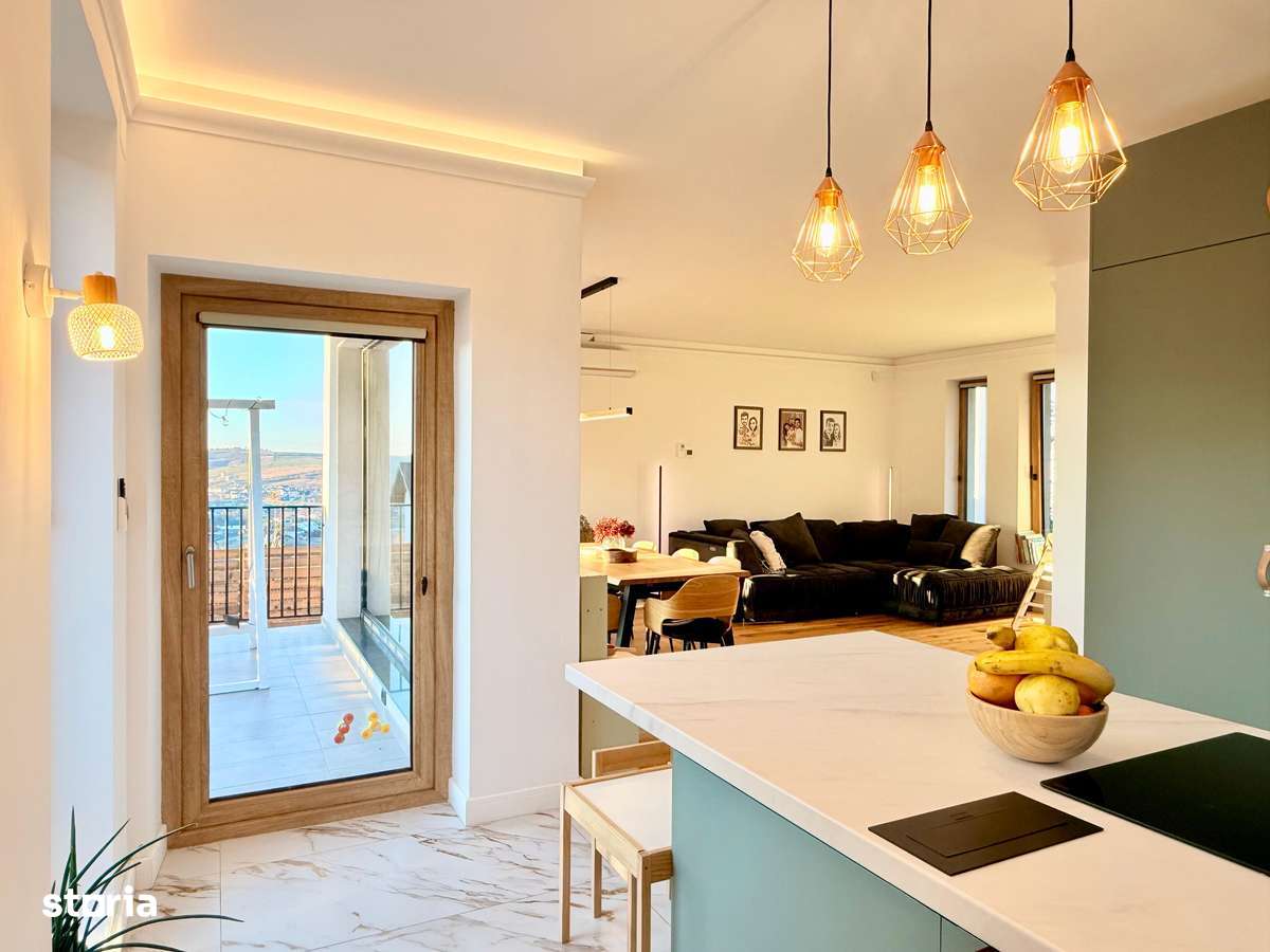 Casă modernă clasa A cu garaj încălzit și panouri solare - Imagine principală: 5/18